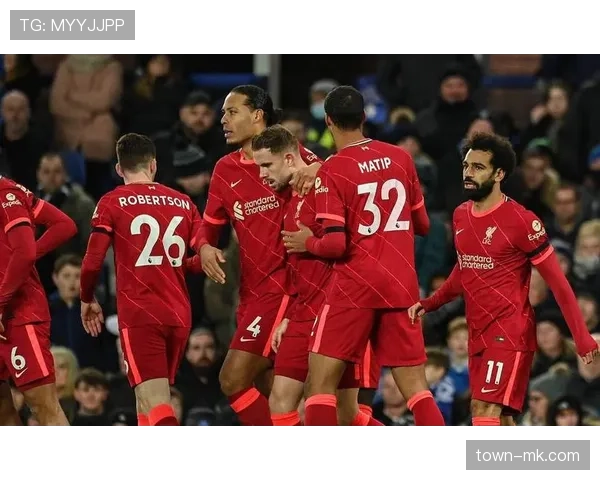 利物浦阵容深度引发关注，对争冠形势与长期稳定性形成考验