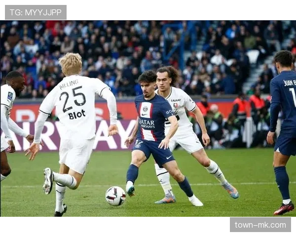 格列兹曼与德布劳内在控球与直塞中出现分化趋势